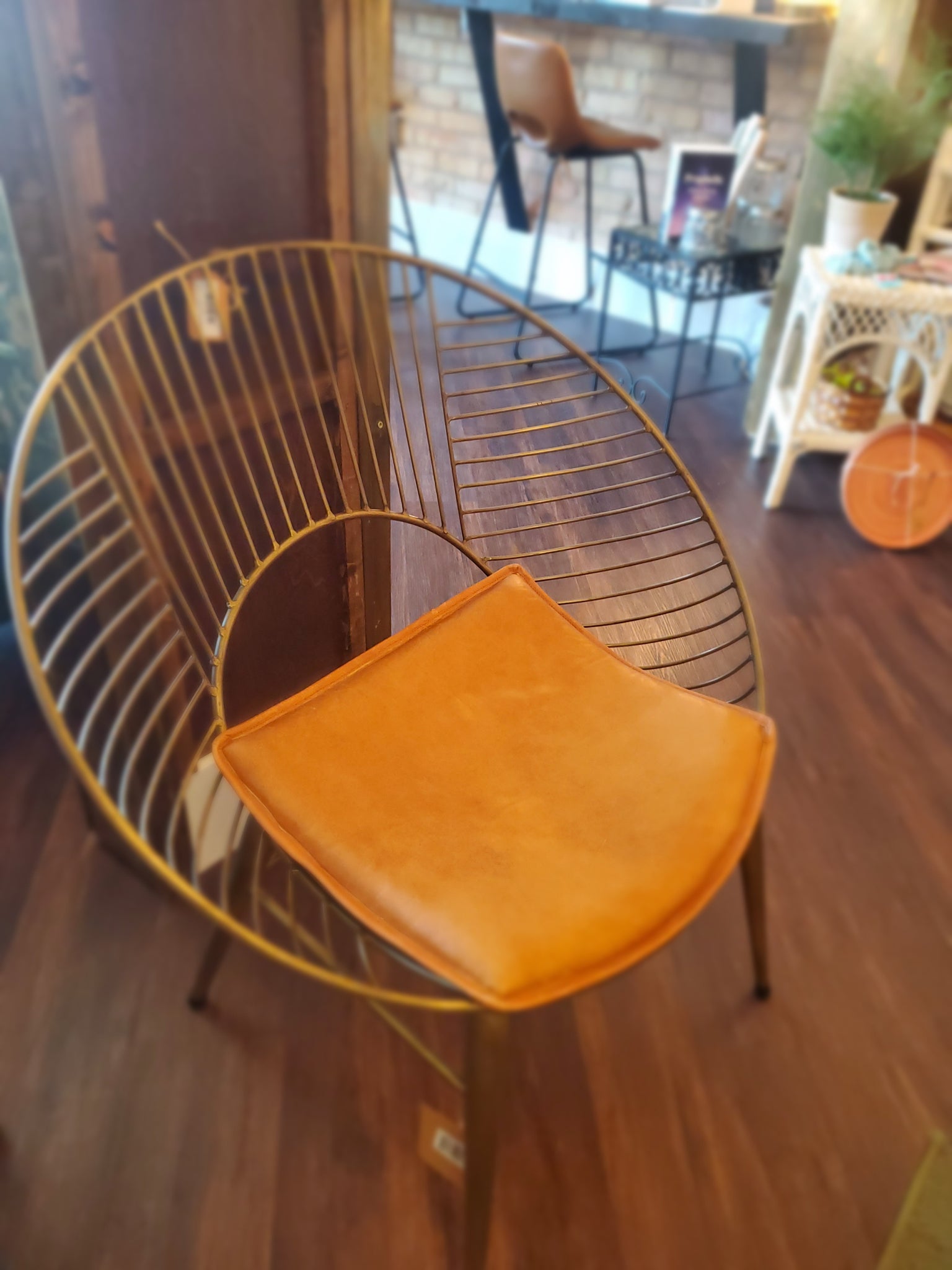 Leather round chair hot sale