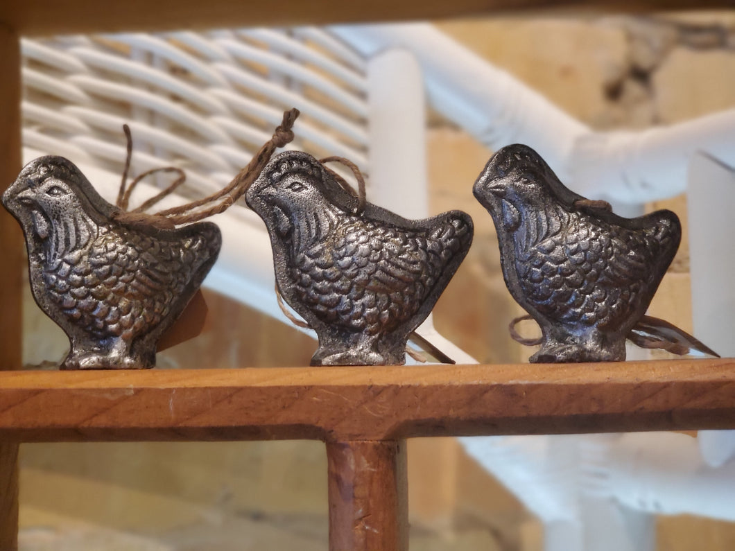 Vintage-Inspired Chocolate Chicken Mold