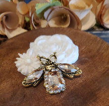 Load image into Gallery viewer, Vintage Glam Bee Brooch
