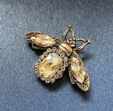 Load image into Gallery viewer, Vintage Glam Bee Brooch
