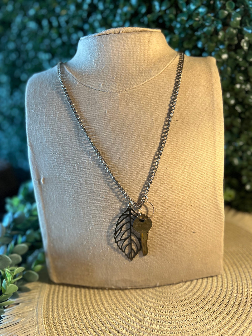 “Circle of faith” Charm necklace